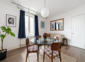 3 Bed Balcony Flat in Nine Elms