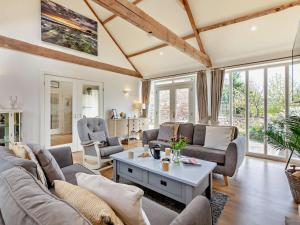 2 Bed in Bamburgh 90061