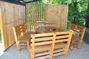 Metkina Hiška -samooskrbna