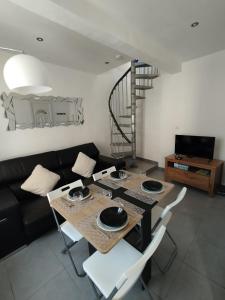 Appartements Duplex avec vue fontaine et clocher Centre Barjols : photos des chambres