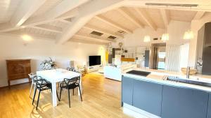 SE189 - Senigallia, elegante attico in centro storico