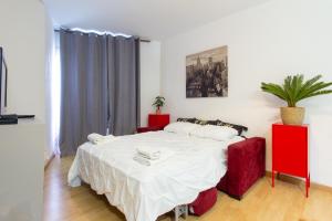 "Le Transversal 2" -Balcon-Garage privé optionnel -Centre historique -Plages à 21km !