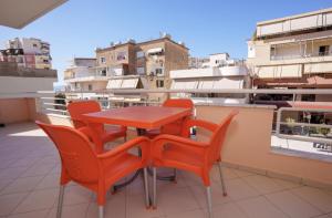 Apartment Surrounded by Beaches