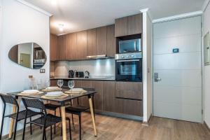 Quiet Apartment Near the Metro and Clinics