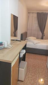 Areti Rooms Hotel