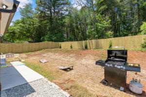 Cottage by Lake Hartwell Cocoa y Canoes