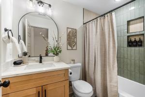 Cottage by Lake Hartwell Cocoa y Canoes