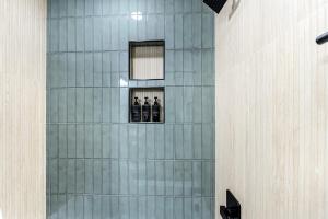 Cottage by Lake Hartwell Cocoa y Canoes