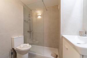 Downtown Apartment - BE by HelloVacations