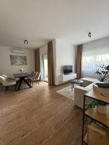 Apartman Seaesta Dino