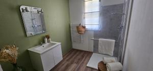 Villas Villa with private pool, 3 bedrooms on 3000 m2 Anduze : photos des chambres