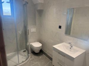 Appart'hotels Appart Hotel la roseraie : Appartement