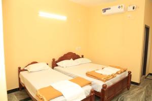 Lakshmi Mahal Rooms