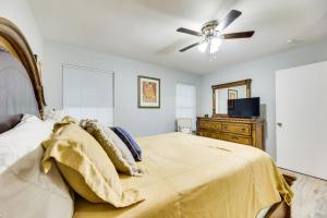 Fenced Yard and Grill - San Juan Vacation Rental