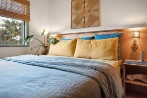 Sundowner Suite No. 1