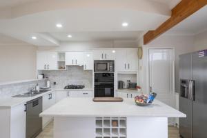 Sandy Souls, Beach House