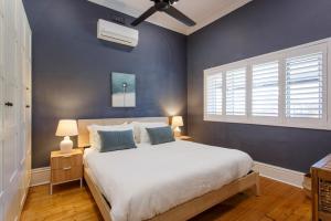 Stone and Timber Heritage Retreat on South Terrace