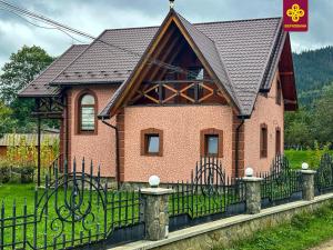 Котедж «Медовий сад»