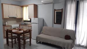 Apostolos House