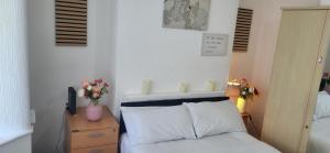 Lovely room like a home away home near the airport