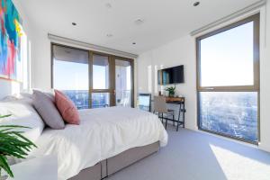 Wonderful New Duplex Penthouse with parking, Brixton