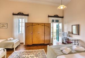 The Cretan Manor