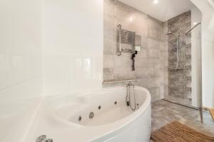 Premium Basement Apartament by Vibe Hostel