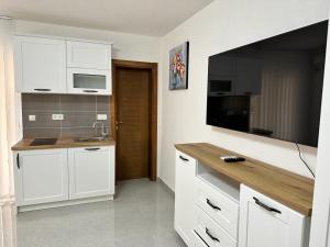 Студия, 800 м до моря