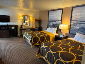 Studio Suite with Two Queen Beds and Ocean View - Non-Smoking room in Super 8 by Wyndham Ketchikan