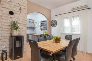 NEW! Villa Josefina with heated Pool