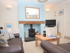 2 bed property in Appledore DOLPH