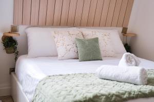 Beautiful Studio Metro and Paris at Your Door