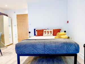 Furnished Studio Flat in Angel, Islington with FREE Wi-Fi moments from Upper Street & Kings Cross by NourNest Apartments