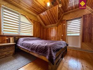 Котедж «Медовий сад»