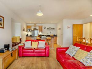 2 Bed in Newquay 73960