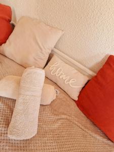 Studio cosy avec vue port