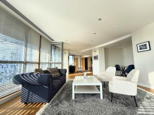 Luxury City Penthouse Mailbox 2BR Free Parking