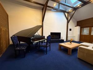 Felinarului 6 Mansarda Violet