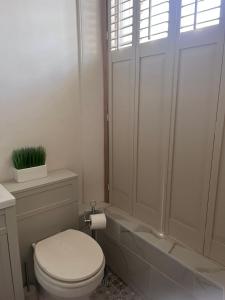 corner house Guest house