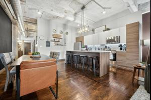 Loft in Downtown Dallas with Skyline views