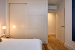 Aldonza Lorenzo Spacious apartment with a garden