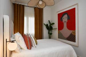 Aldonza Lorenzo Spacious apartment with a garden