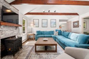 Classic Home close to Ponds Dog Welcome