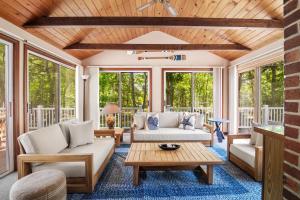 Classic Home close to Ponds Dog Welcome