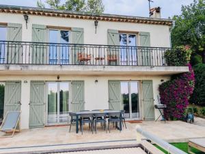 Bastide de charme sous les pins avec piscine