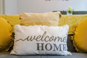 Relax in Style at Wedgwood House 3 BR Home with Garden & Parking