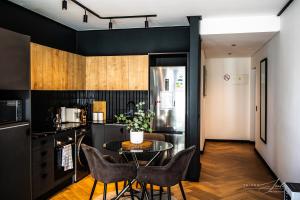 KML Nine Palms luxury 101