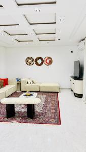 Holy City Gem Modern 4 Bedroom Apartment in Kairwan or Al Qayrawān