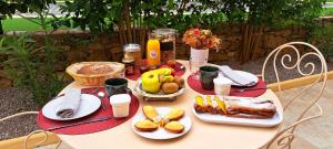 B&B / Chambres d'hotes Le MAS CLEMENTINE : photos des chambres