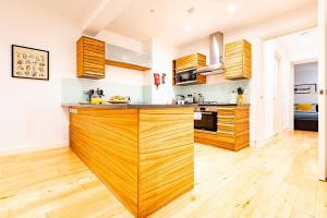 Prime Location in Farringdon Large One Bedroom Flat